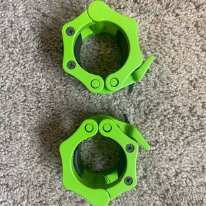 Green barbell clips